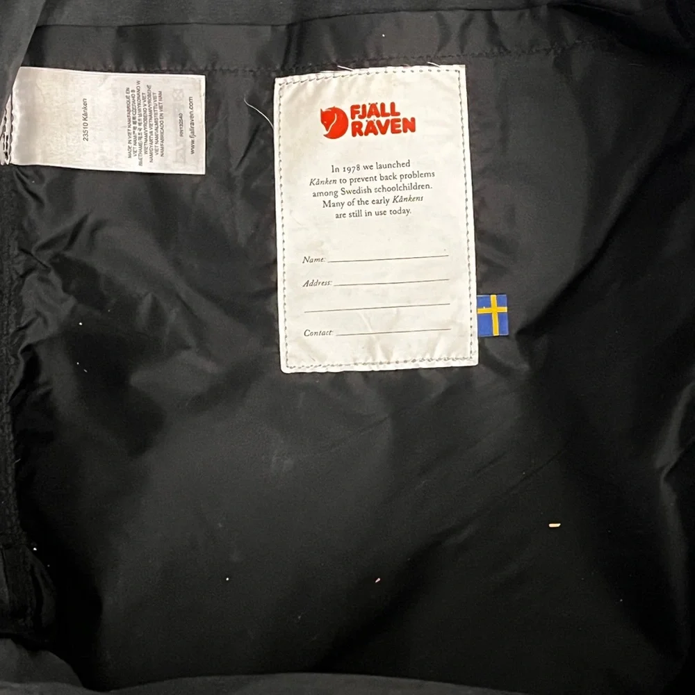 Fjall Raven KÅNKEN Charcoal EVERYDAY OUTDOOR Backpack - Picture 12 of 14